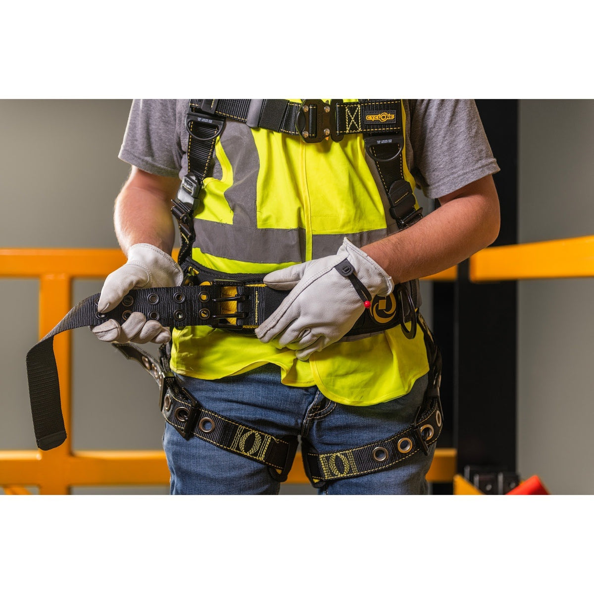 Guardian 21029 Cyclone Full-Body Harness with Side D-Rings and Waist Pad Size Small (1 Each) - 6